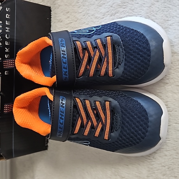 Skechers Microspec Max Sneaker - Picture 3 of 9